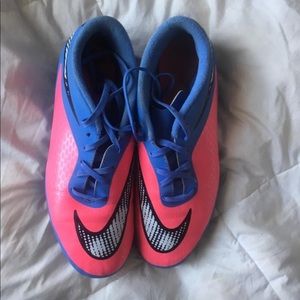 NIKE SOCCER CLEATS